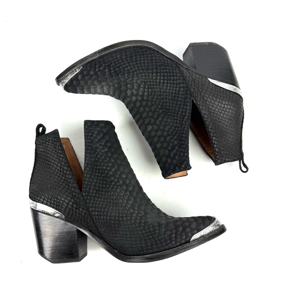 Jeffrey Campbell Cromwell Booties 9 Black Cut Out Slip On Ankle Boot Etched - Picture 7 of 13